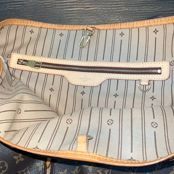 Monogram Louis Vuitton Delightful - Picture 8 of 13